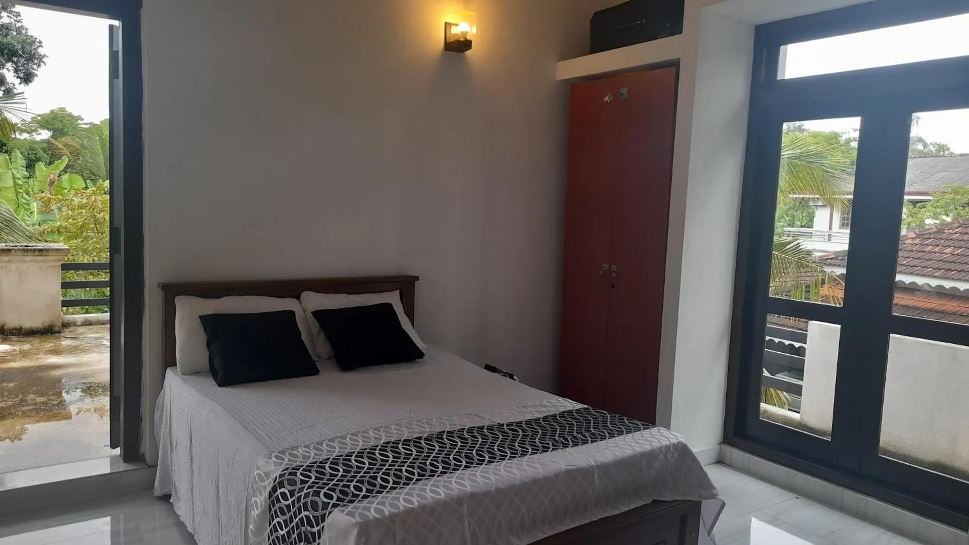 Sun-Era Villa Negombo