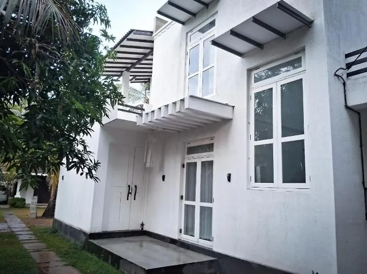 Sun-Era Villa Negombo Homestay szállás